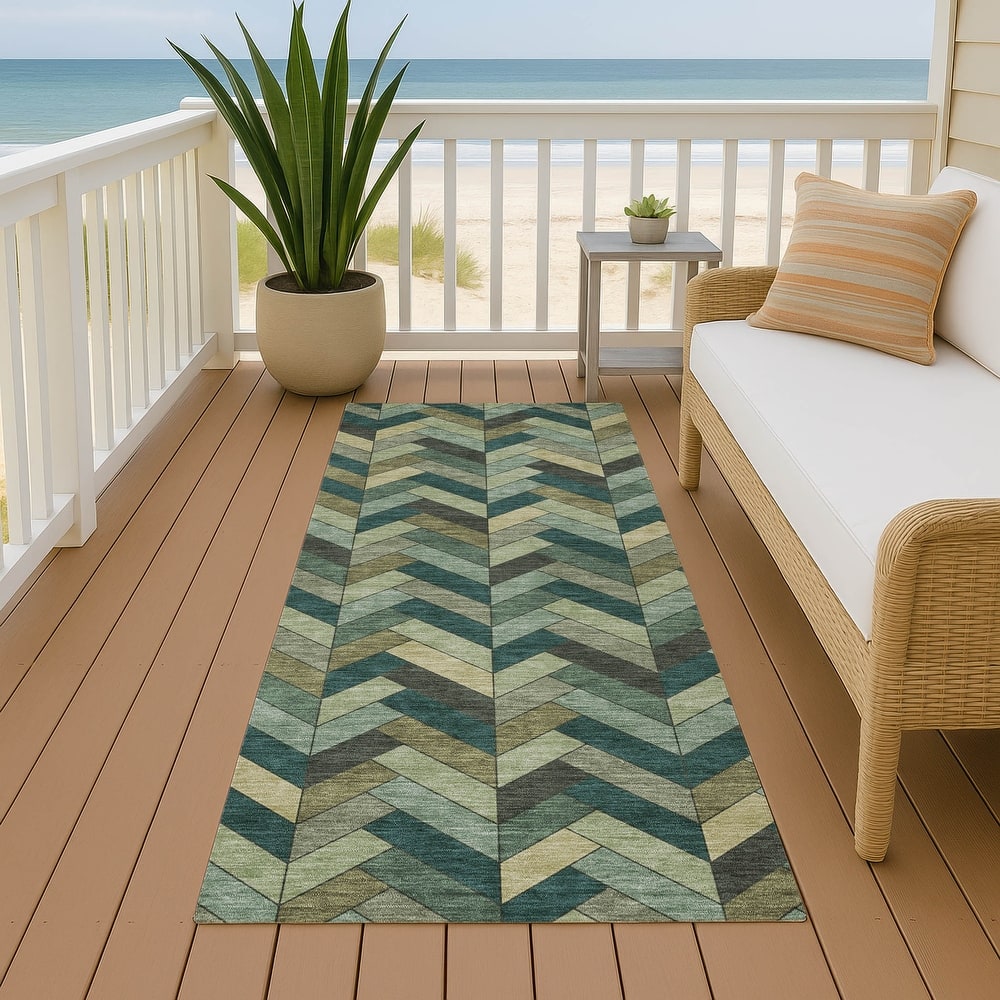 Machine Washable Indoor/ Outdoor Modern Chevron Chantille Rug