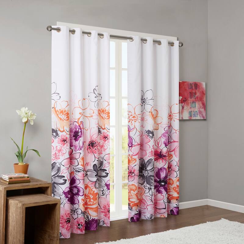 Intelligent Design Olivia Printed Lined Total Blackout Window Curtain