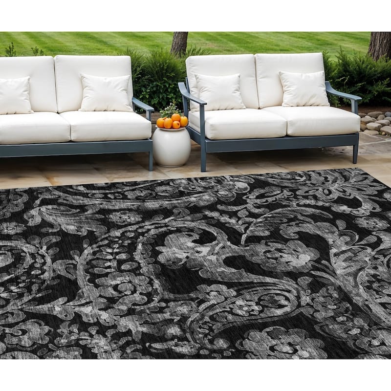HomeRoots Paisley Transitional Rectangle Outdoor Rug - 8' X 10'