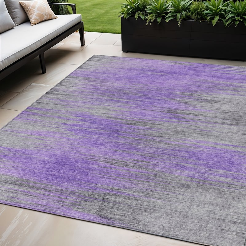 HomeRoots Abstract Transitional Rectangle Outdoor Rug - 5' X 8'