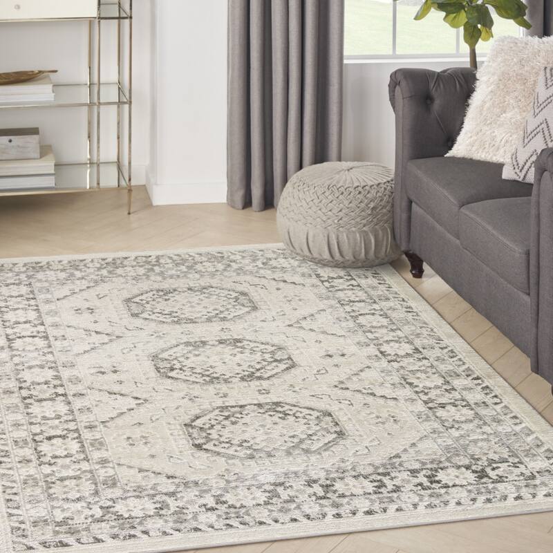 Fijoc Distressed Geometric Area Rug By HomeRoots - 4' x 6'