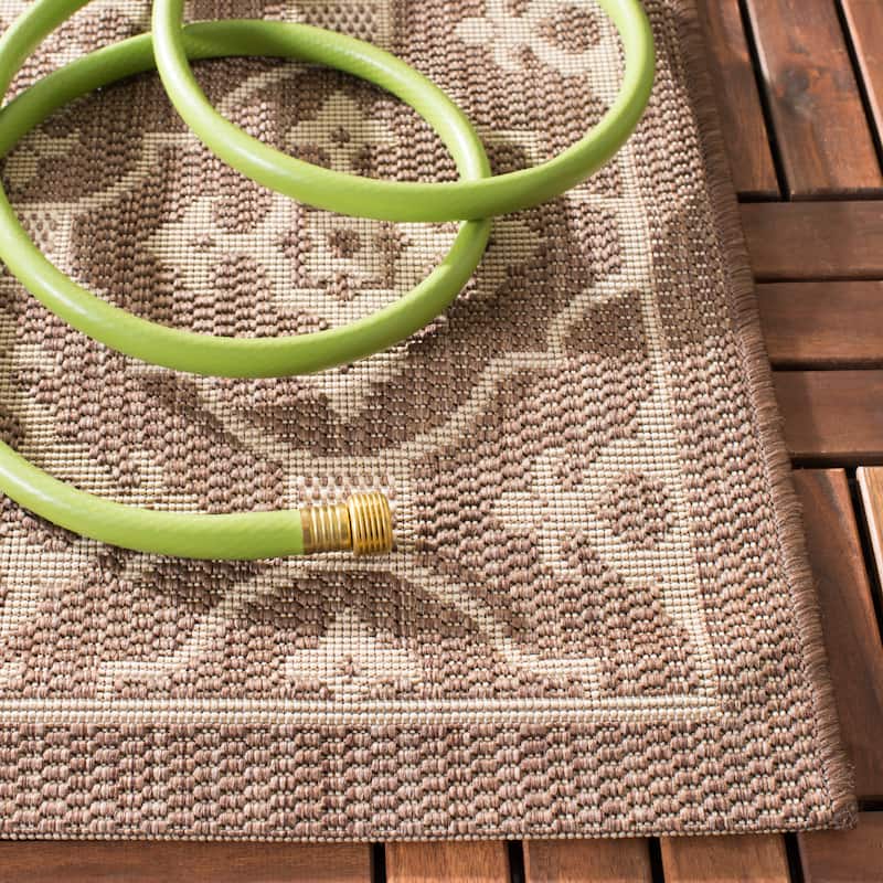 SAFAVIEH Courtyard Birgul Indoor/ Outdoor Waterproof Patio Backyard Rug