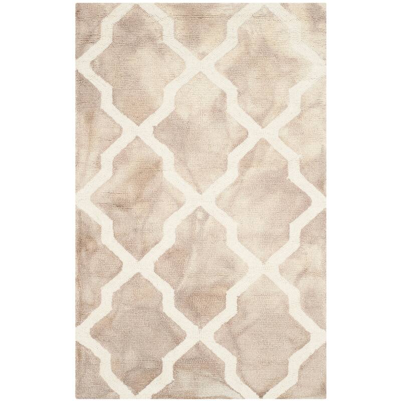 SAFAVIEH Handmade Dip Dye Ivona Vintage Wool Rug - 2'6" x 4' - Beige/Ivory