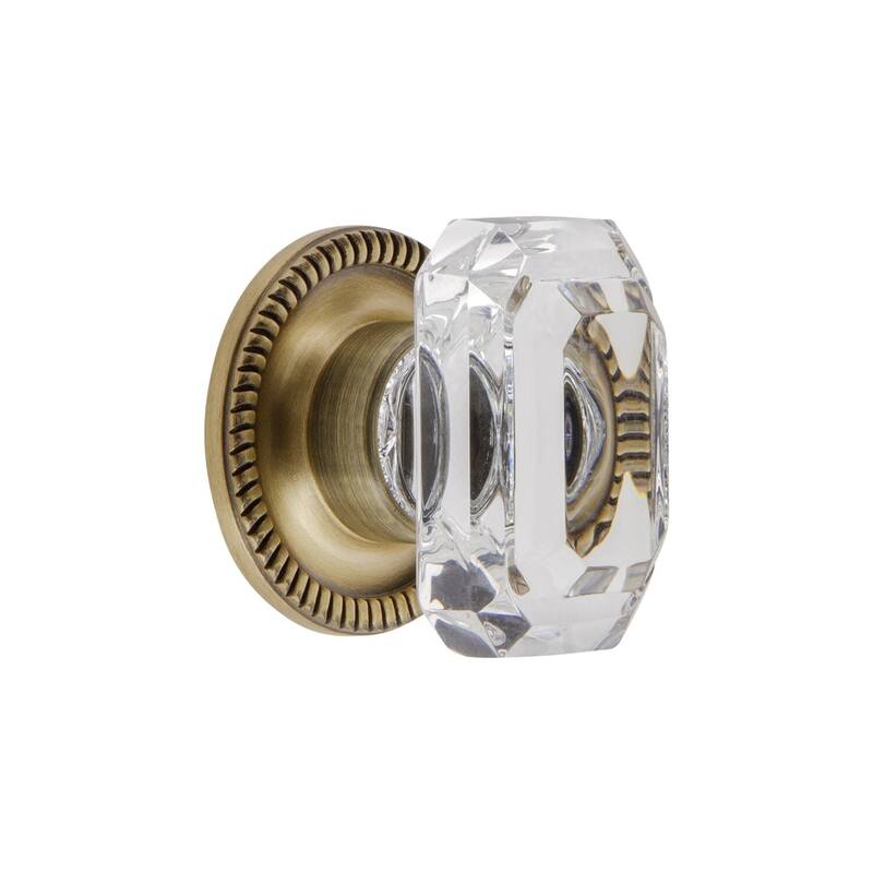 Grandeur BAGU-KNOB-NEWP-SM Baguette 1-9/16" Glam Emerald Cut Crystal - Vintage Brass