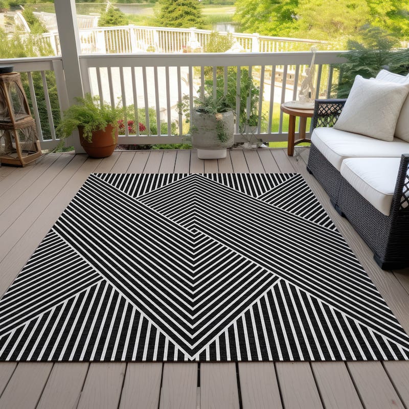 Machine Washable Indoor/ Outdoor Modern Geo Chantille Rug - Black - 9' x 12'