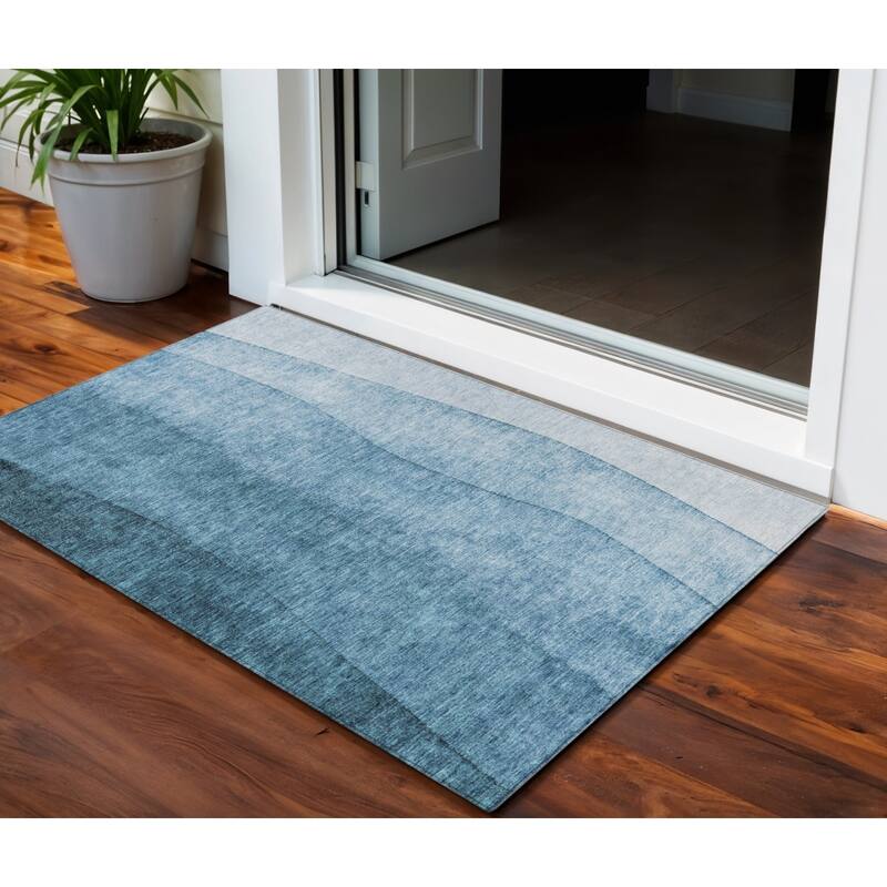 HomeRoots Ombre Transitional Rectangle Outdoor Rug - 3' x 5'
