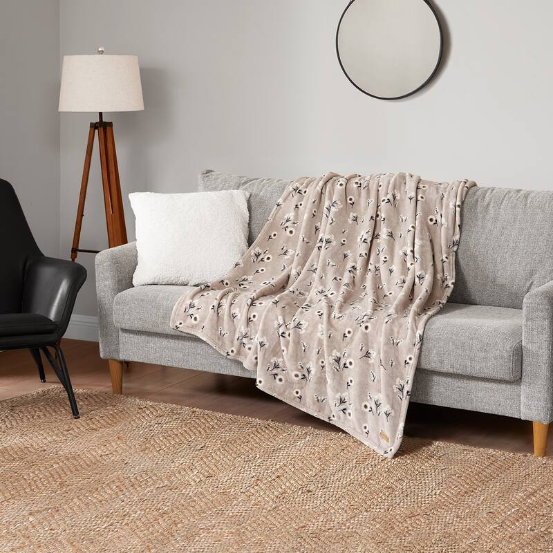 Lucky Brand Daisy Plush Throw Blanket