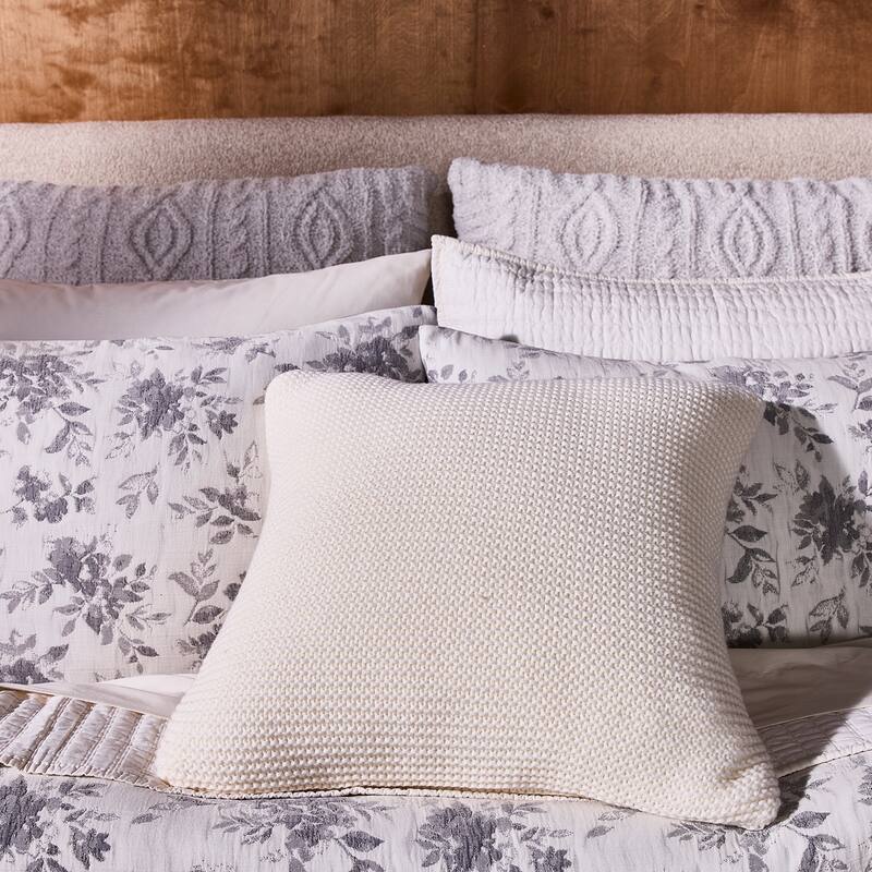 Splendid Synder 100% Acrylic Sweater Knit Decorative Throw Pillow