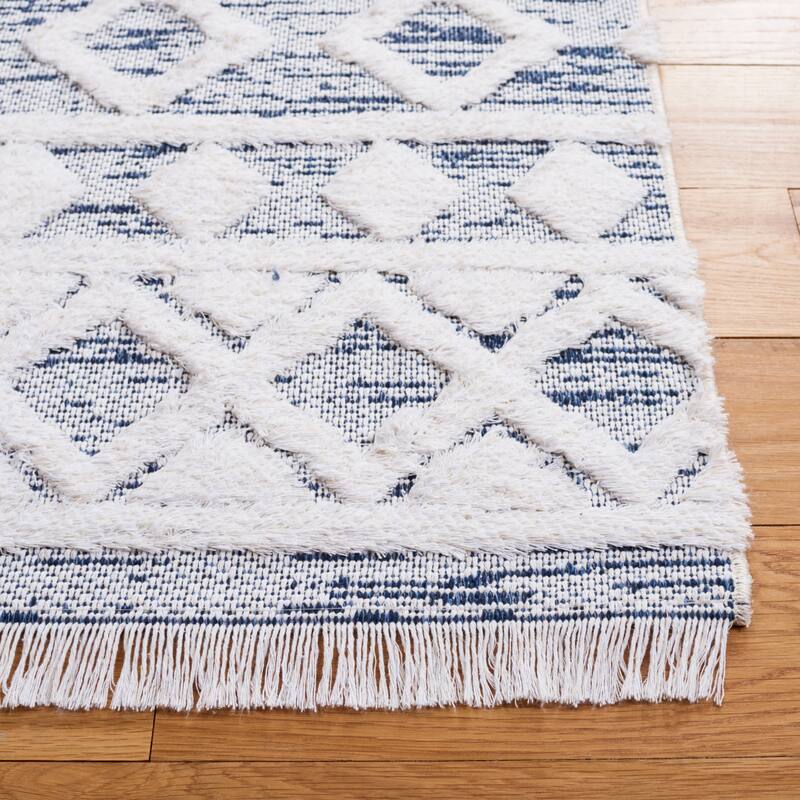 SAFAVIEH Augustine Tahmina Moroccan Boho Fringe Rug