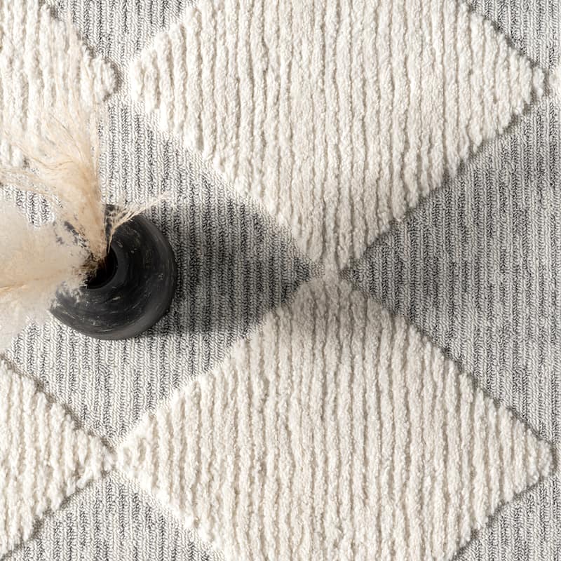 Nuloom Marissa High/Low Diamond Tassel Area Rug