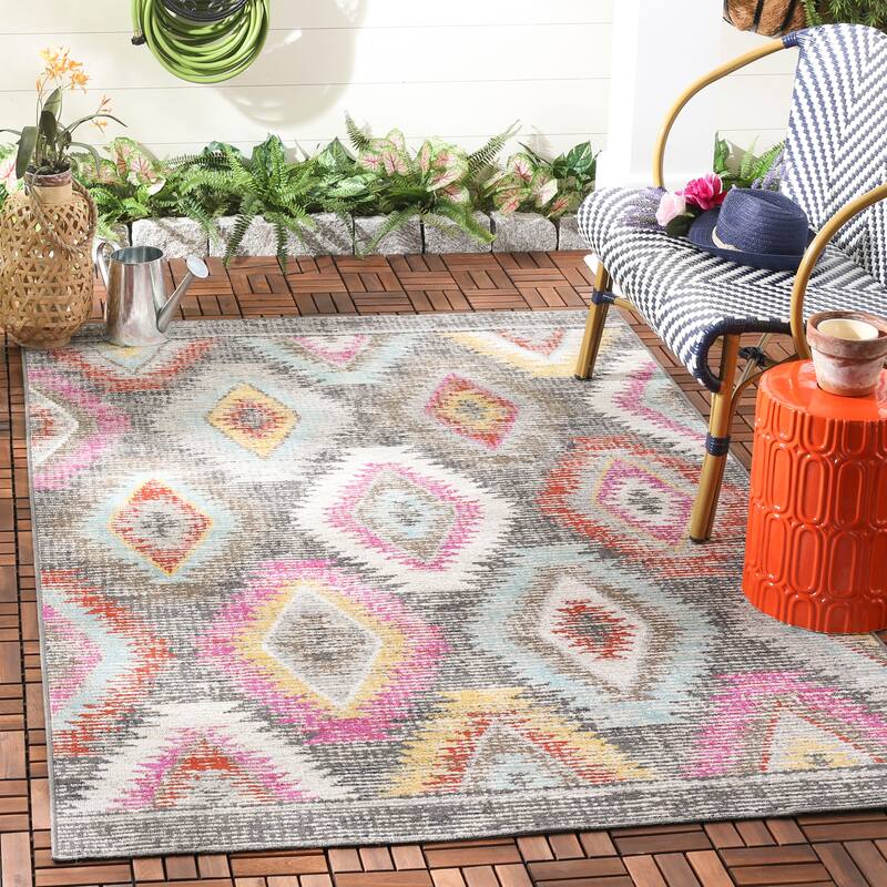 SAFAVIEH Montage Gwenyth Indoor/ Outdoor Waterproof Patio Backyard Rug