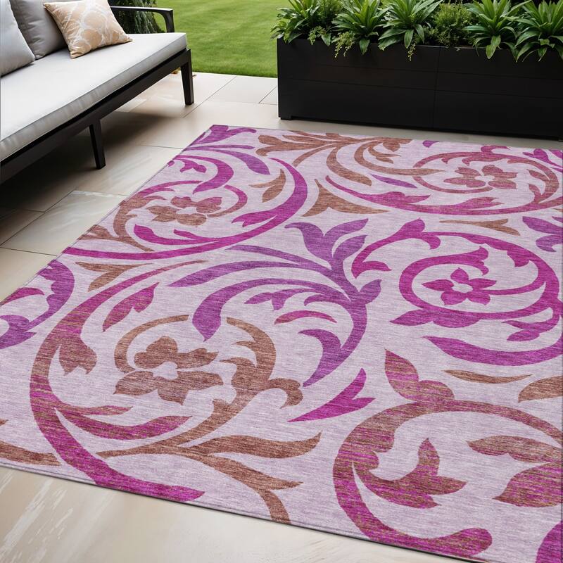 HomeRoots Floral Transitional Rectangle Outdoor Rug - 5' X 8'