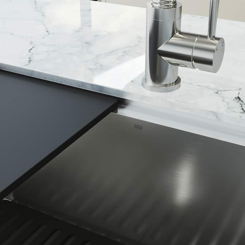 VIGO Mercer 24"L x 20"W Undermount Kitchen Sink and Edison 19"H in Faucet Set