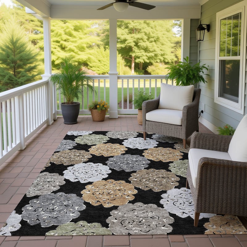 Machine Washable Indoor/ Outdoor Global Motif Chantille Rug