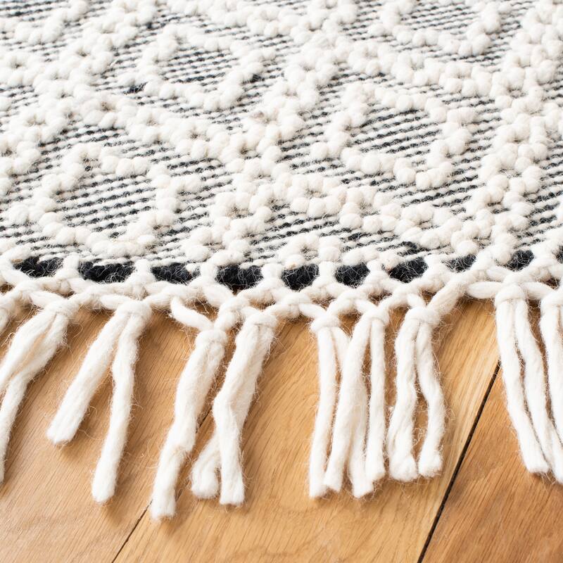 SAFAVIEH Handmade Natura Etti Moroccan Wool Rug