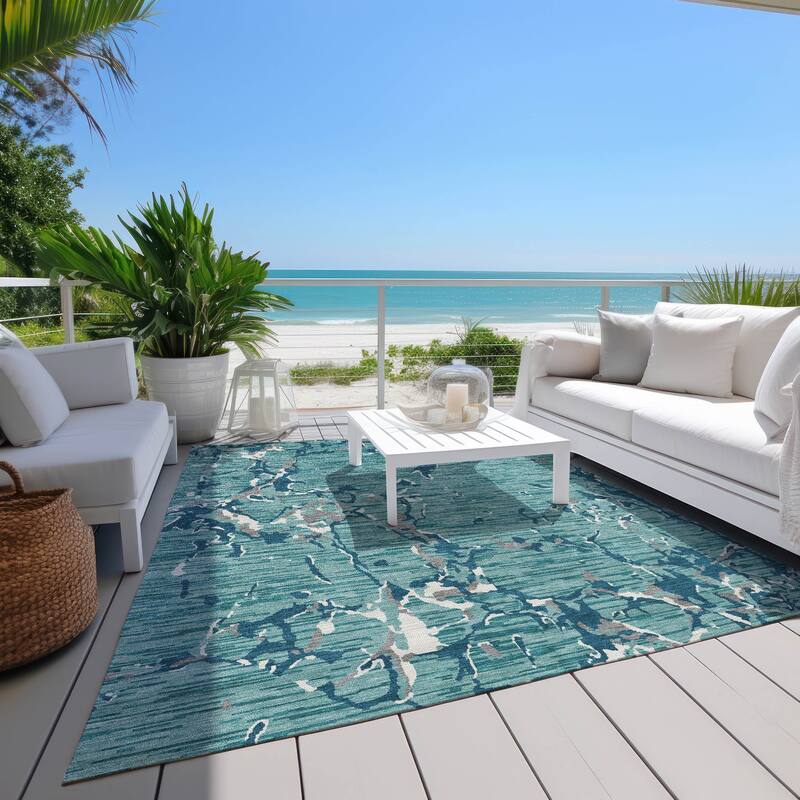 Machine Washable Indoor/ Outdoor Abstract Camo Chantille Rug