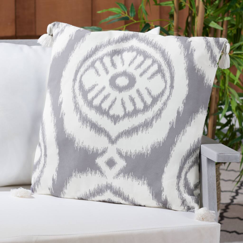 SAFAVIEH Lubna Outdoor 18-inch Square Decorative Accent Throw Pillow