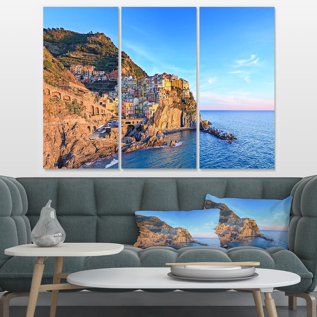 Designart "Manarola Village Cinque Terre Italy" Extra Large Seashore Canvas Art - 36x28 - 3 Panels