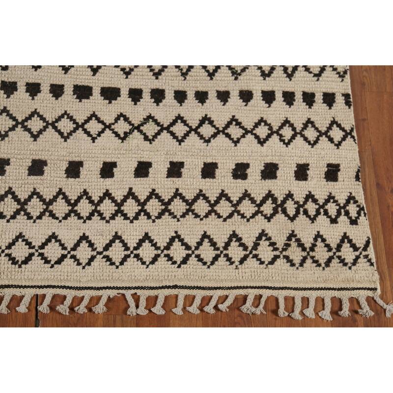 Geometric Beige / Ivory Moroccan Area Rug Hand-Knotted Wool Carpet - 6'9"x 10'11"