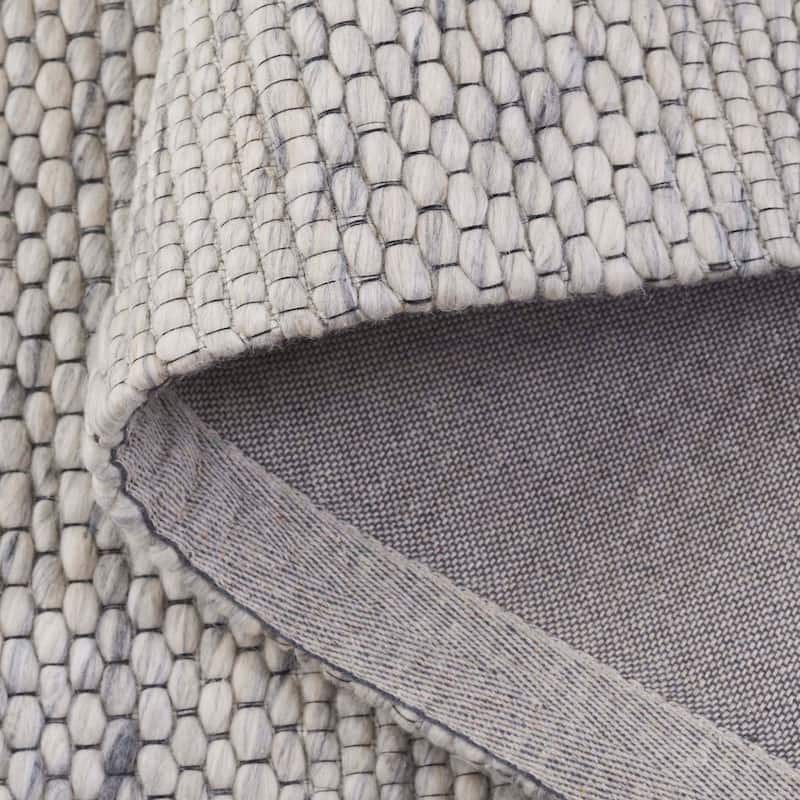 SAFAVIEH Marbella Kevser Wool Rug