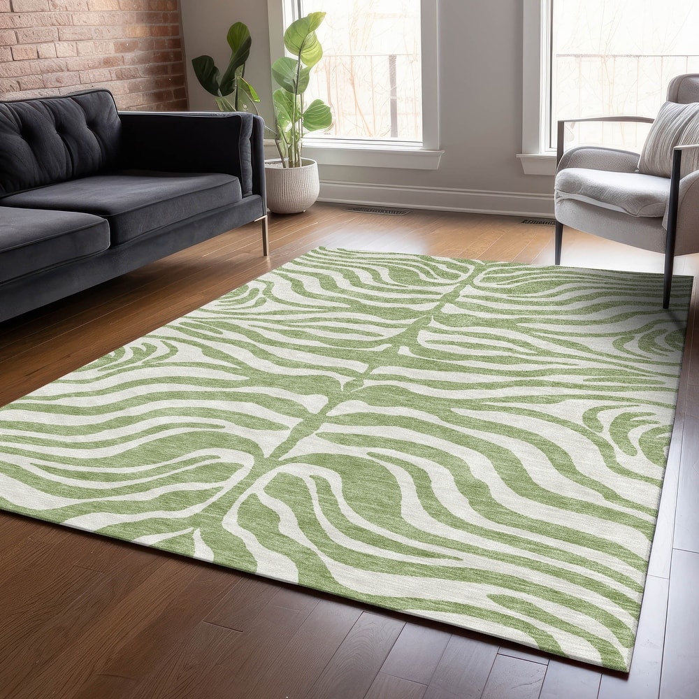 Machine Washable Indoor/ Outdoor Modern Animal Print Chantille Rug