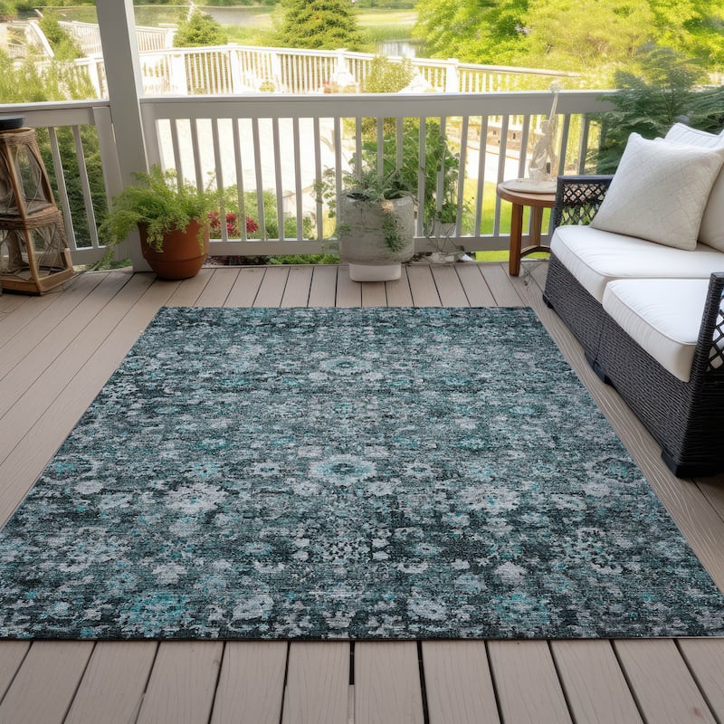 Machine Washable Indoor/ Outdoor Chantille Traditional Vintage Floral Rug