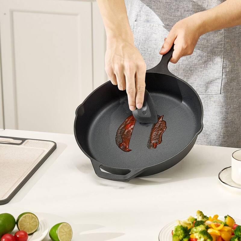4-Piece Cast Iron Skillet Frying Pan Set with Silicone Handle Covers for Professional Home Cooking