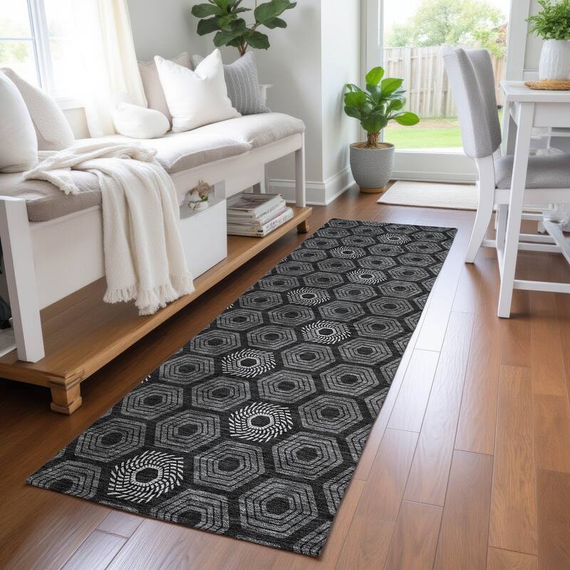 Machine Washable Indoor/ Outdoor Modern Hugoton Chantille Rug