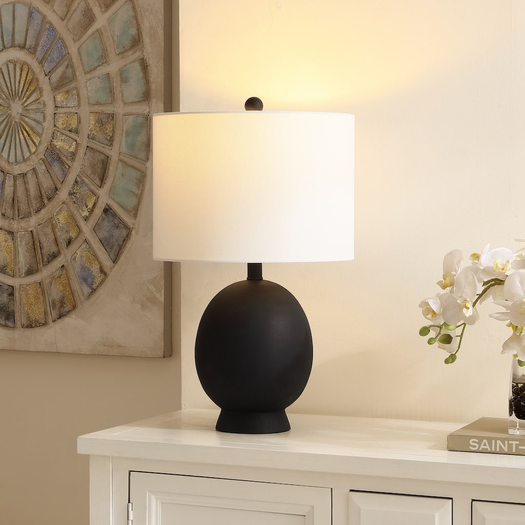 SAFAVIEH Lighting Emeteria 21" Traditional Table Lamp - 12" W x 12" D x 21" H - 12Wx12Dx21H