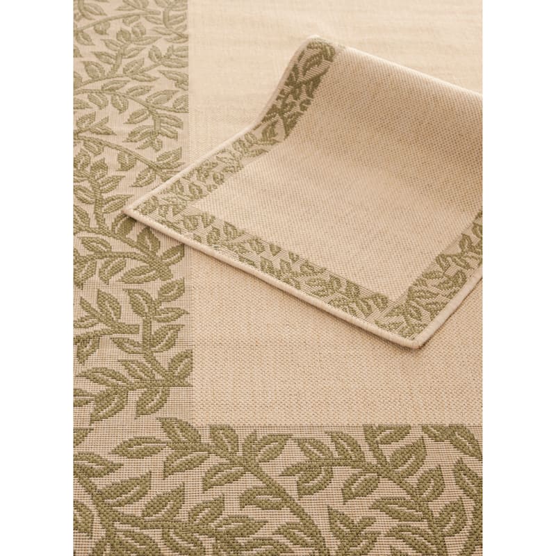 SAFAVIEH Courtyard Ciresica Indoor/ Outdoor Waterproof Patio Backyard Rug