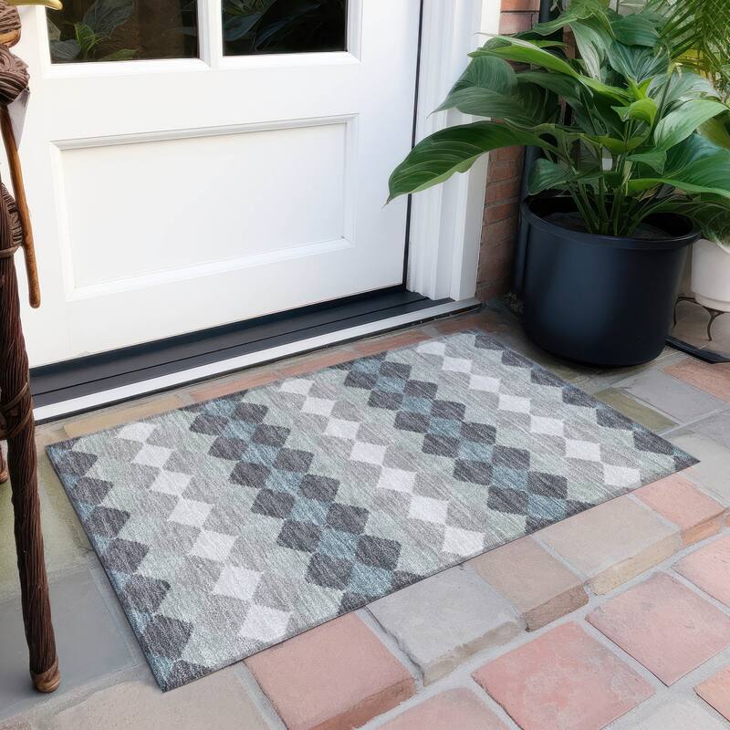 Machine Washable Indoor/ Outdoor Modern Mosaic Chantille Rug - Gray - 1'8" x 2'6"