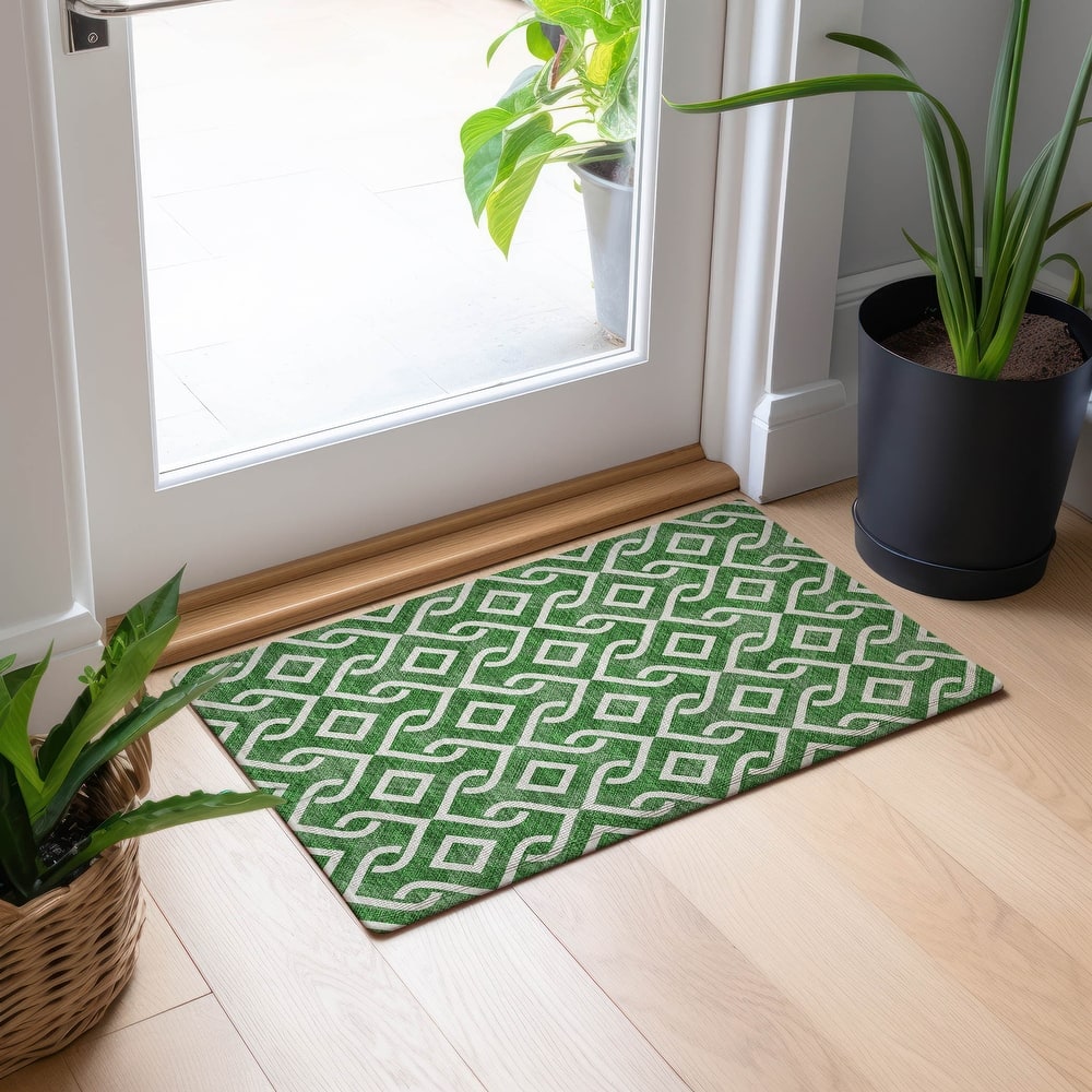 Machine Washable Indoor/ Outdoor Chantille Scroll Trellis Rug