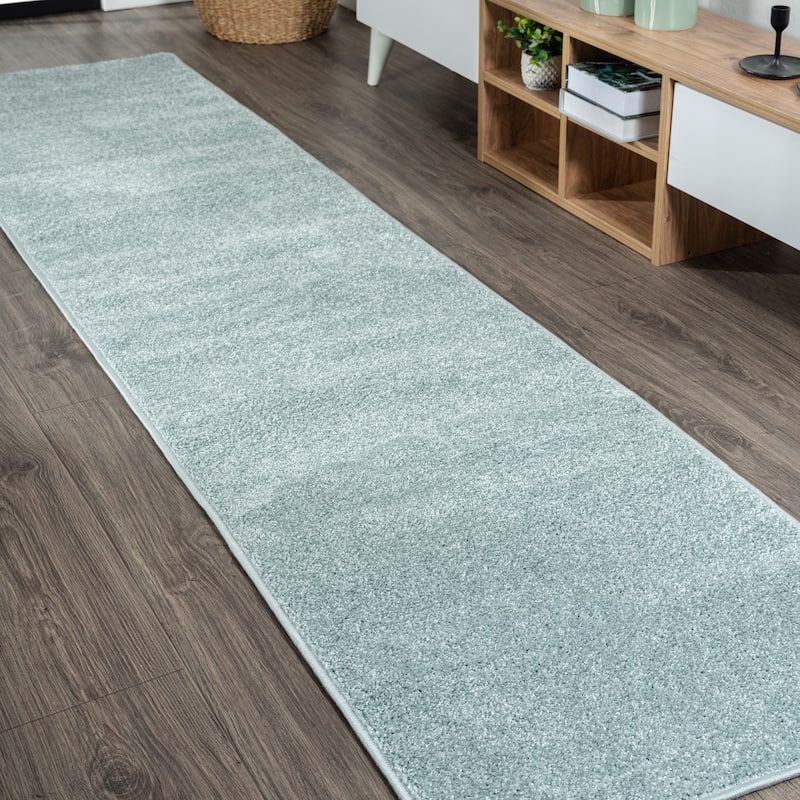 JONATHAN Y Tumbling Solid Low-Pile Area Rug - 2 X 14 - Light Blue