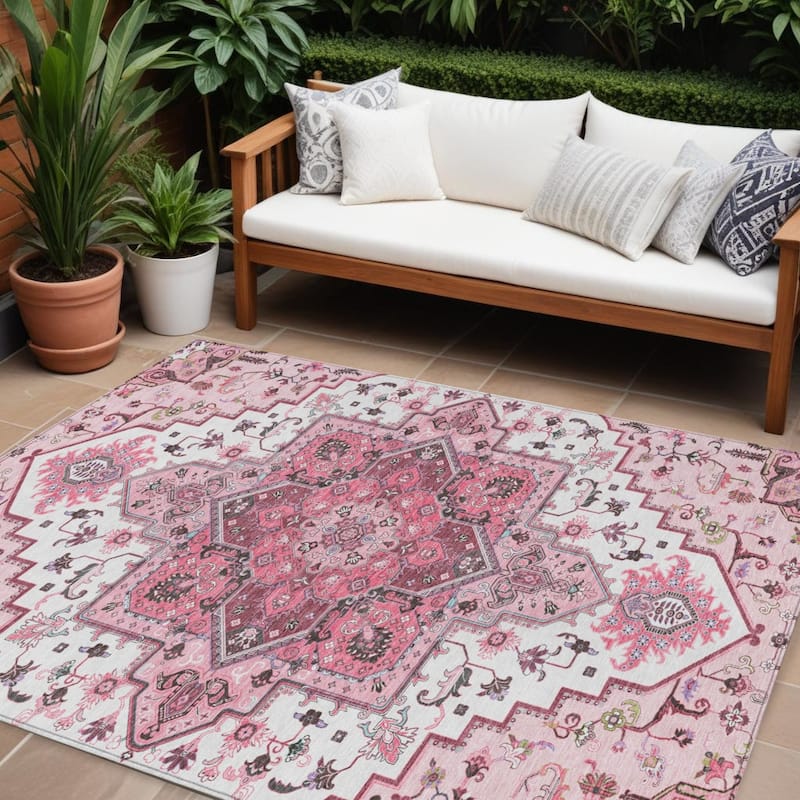 HomeRoots Oriental Traditional Rectangle Outdoor Rug - 8' X 10'