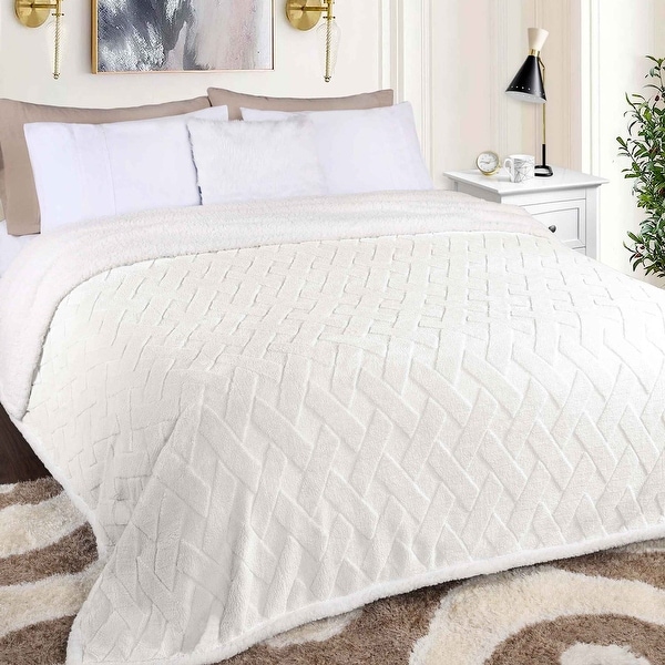 Superior Nuuk Jacquard Lattice Fluffy Sherpa Fleece Blanket