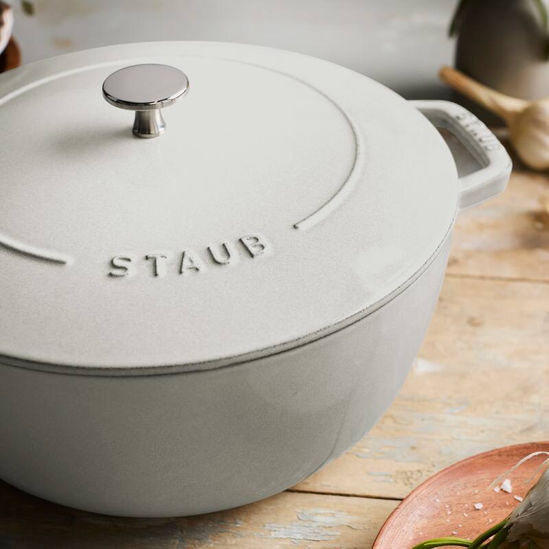Staub Cast Iron Essential French Oven, Dutch Oven, 5-quart, serves 5-6, Made in France - 5-qt
