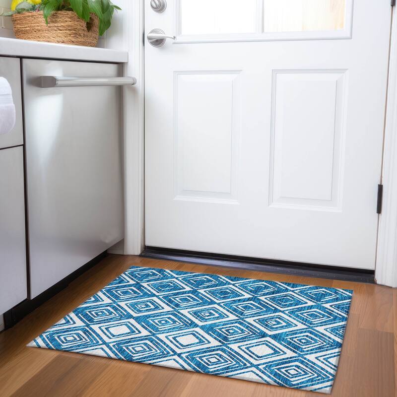 Machine Washable Indoor/ Outdoor Chantille Contemporary Diamonds Rug
