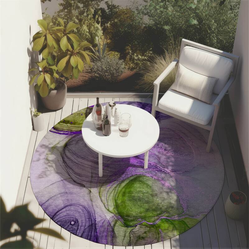 Machine Washable Indoor/ Outdoor Abstract Circles Chantille Rug