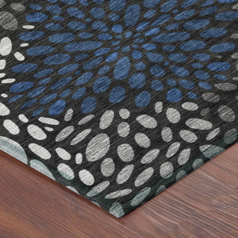 Machine Washable Indoor/ Outdoor Modern Genoa Chantille Rug