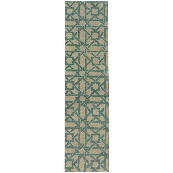 Handmade Tufted Wool Rug (India) - 2'9 x 11'. Opens flyout.