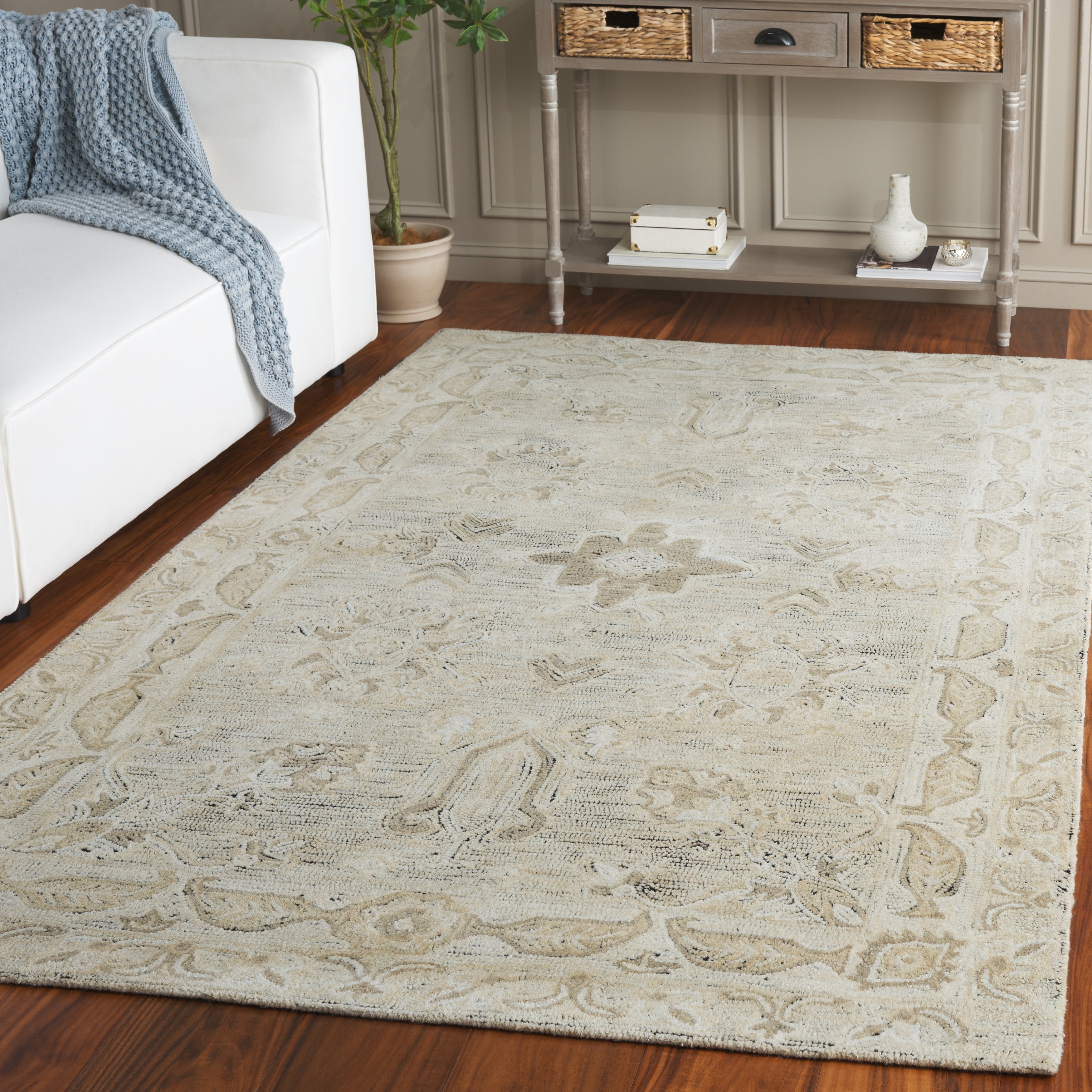 SAFAVIEH Handmade Kenya Gianina Rug
