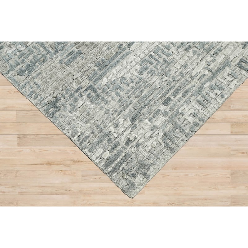 Hand Knotted Gray Tibetan Wool/Bamboo Silk Modern Oriental Area Rug