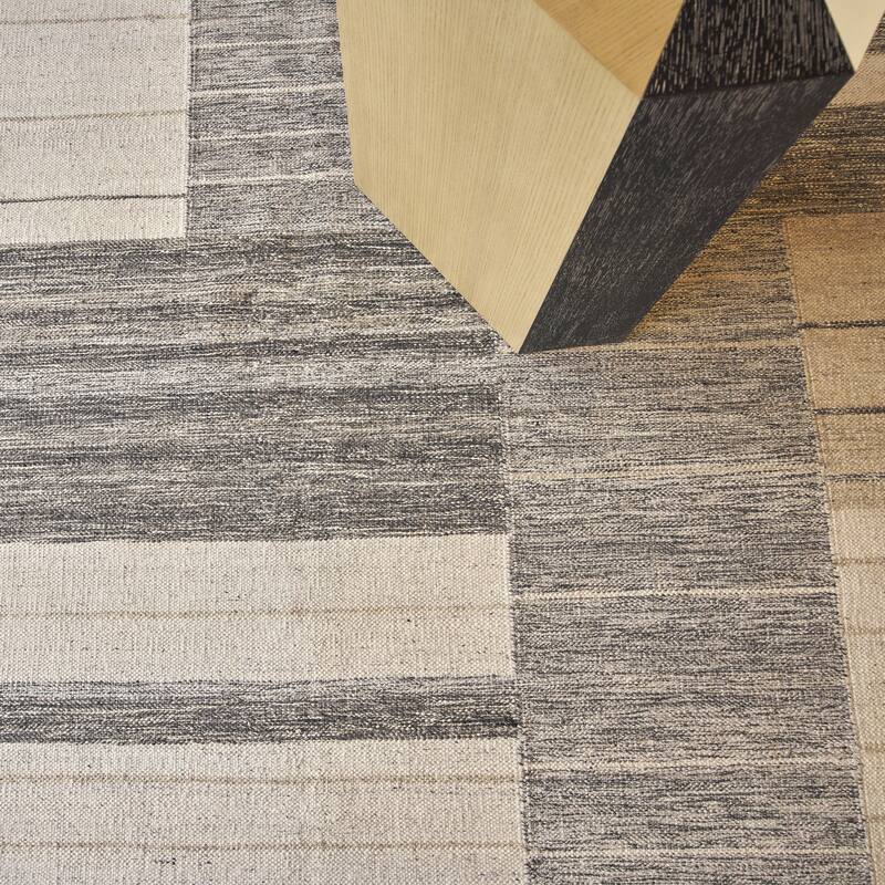 EXQUISITE RUGS Scandinavian Hand-loomed New Zealand Wool Ivory/Blue/Grey Area Rug.