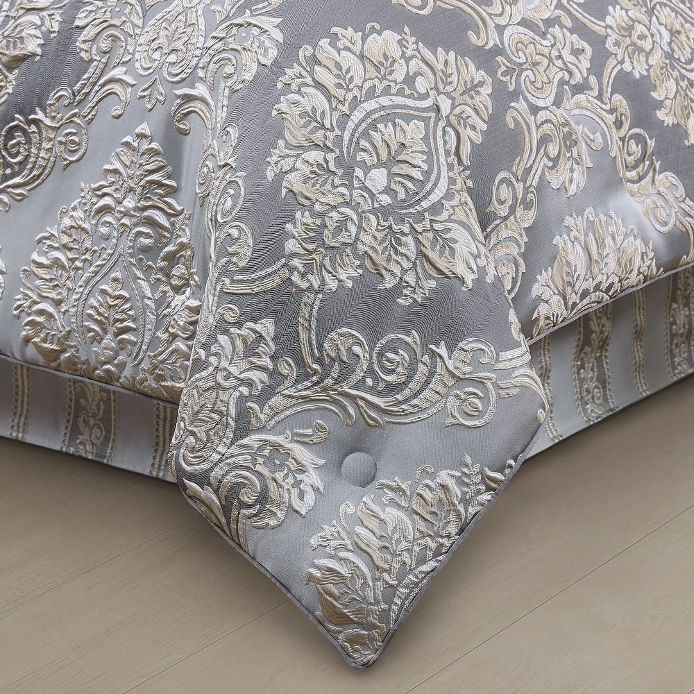 J. Queen New York Krista Comforter Set
