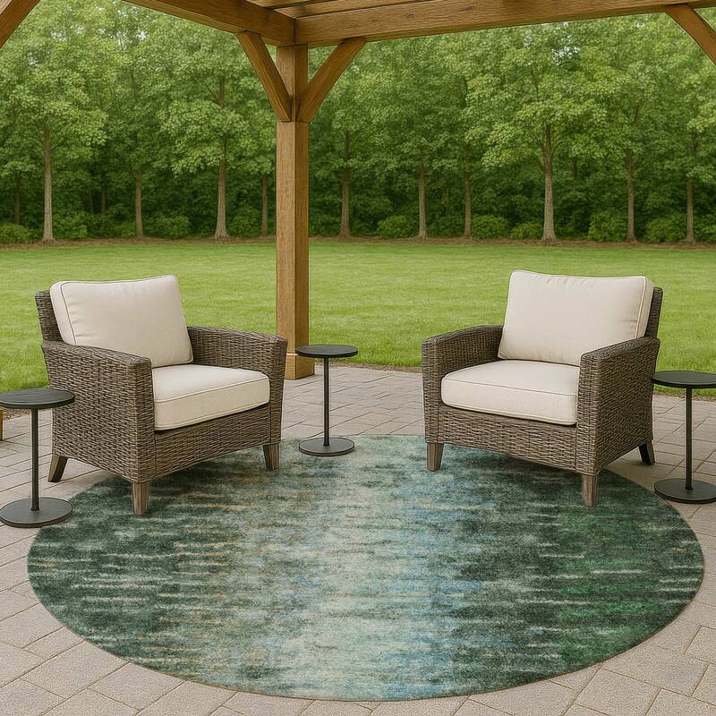 Machine Washable Indoor/ Outdoor Contemporary Ombre Chantille Rug - Emerald - 8' x 8'