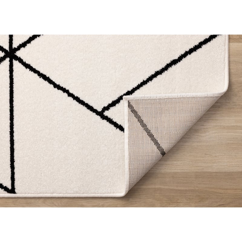 White Black Modern Geometric Trellis Design Rug
