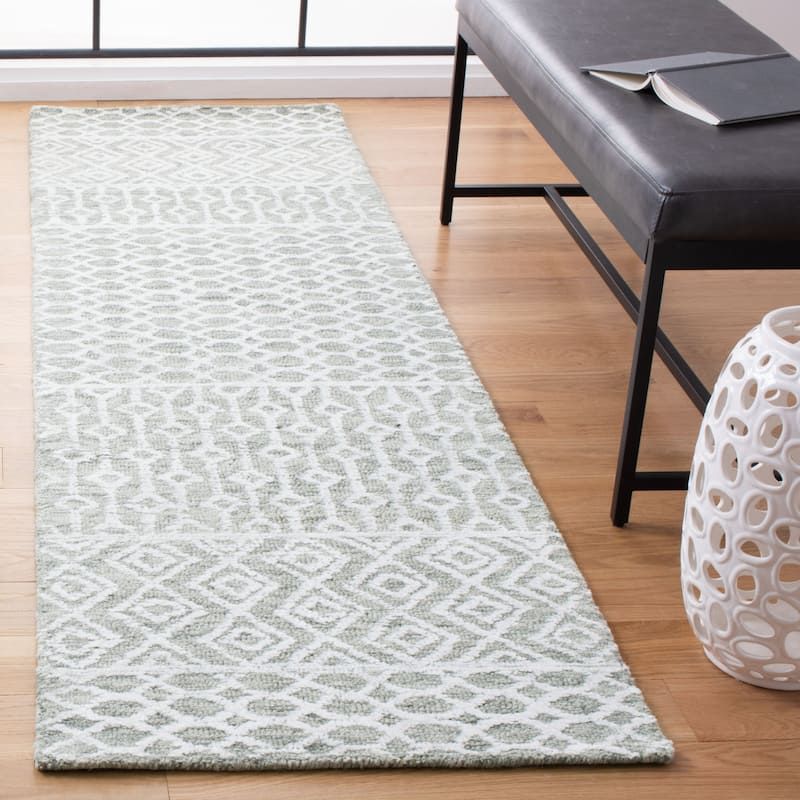 SAFAVIEH Handmade Glamour Micsunica Wool/ Viscose Rug - 2'3" x 8' Runner - Green/Ivory