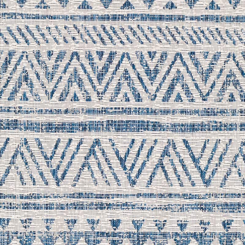 Livabliss Powlett Vintage Southwestern Indoor/ Outdoor Area Rug