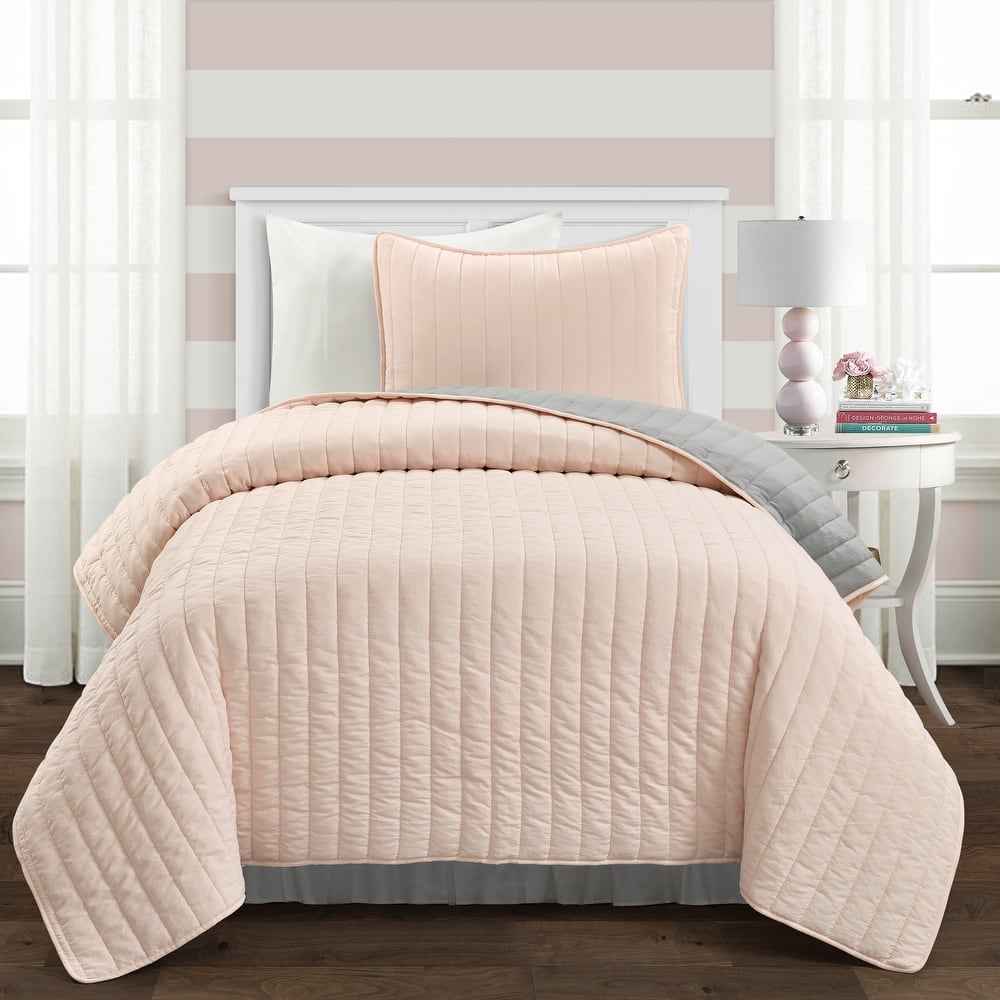 Lush Decor Soft Stripe All Season Quilt/Coverlet Set