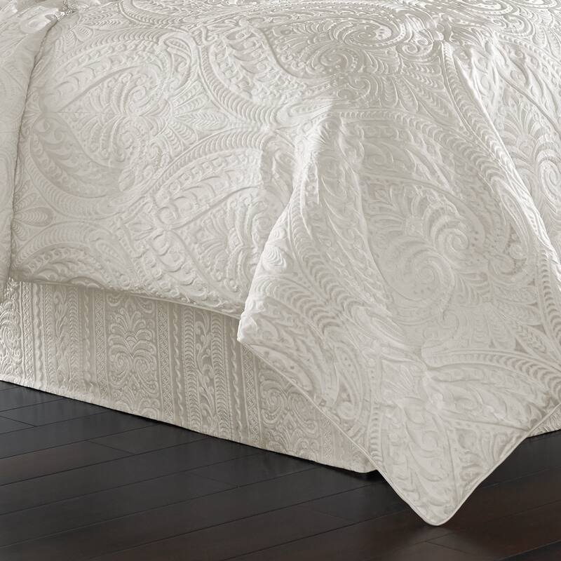 J. Queen New York Bianco Comforter Set - California King